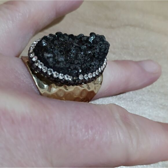 Vintage golden hammered druzy cuff ring - Picture 7 of 10